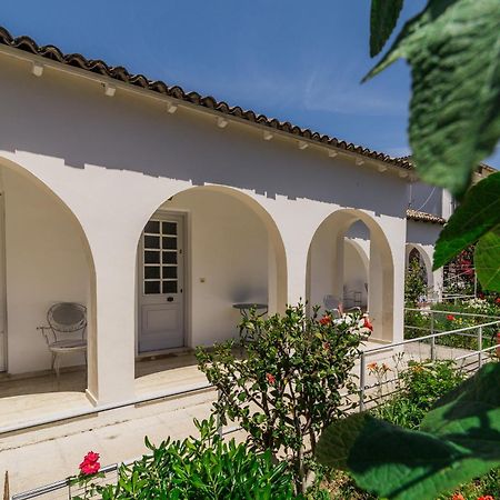 Lena Kassiopi Apartments Bagian luar foto