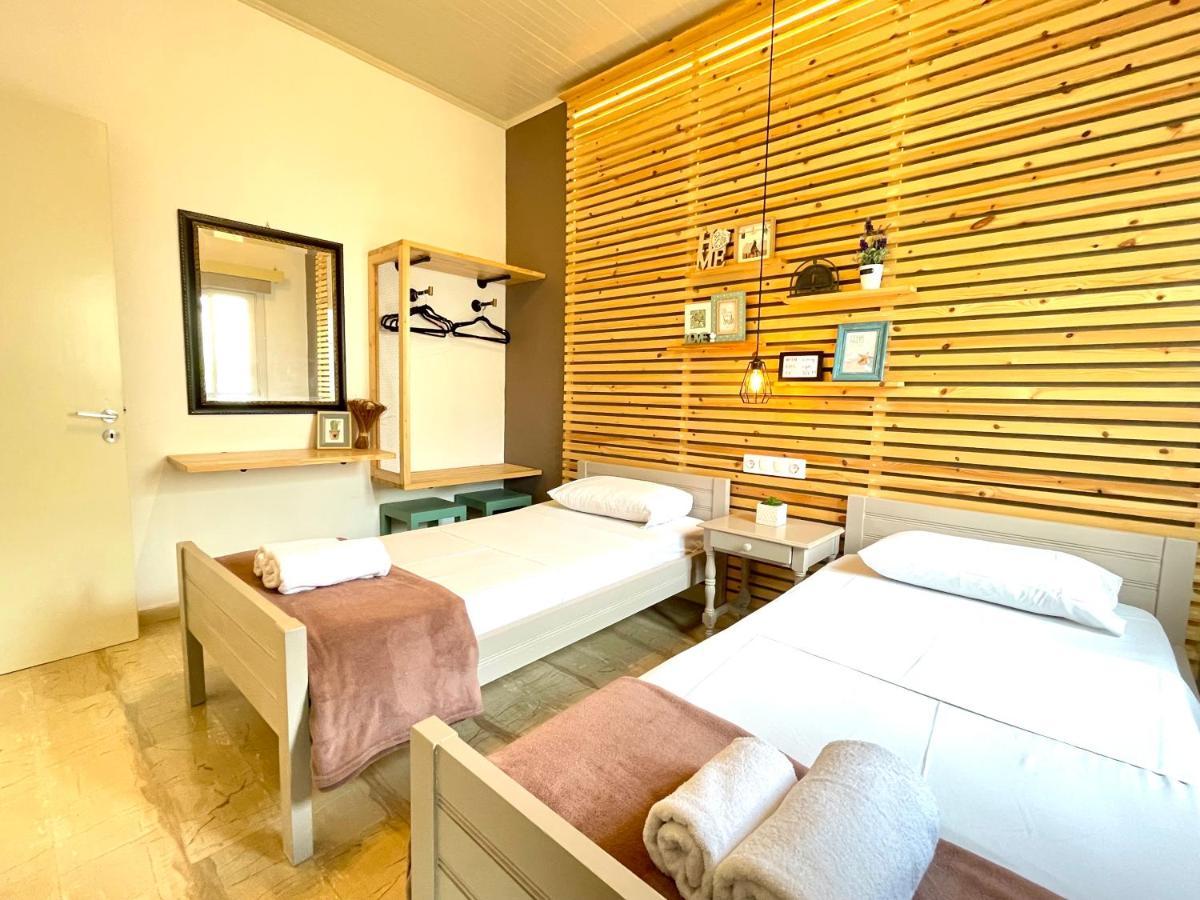 Lena Kassiopi Apartments Bagian luar foto