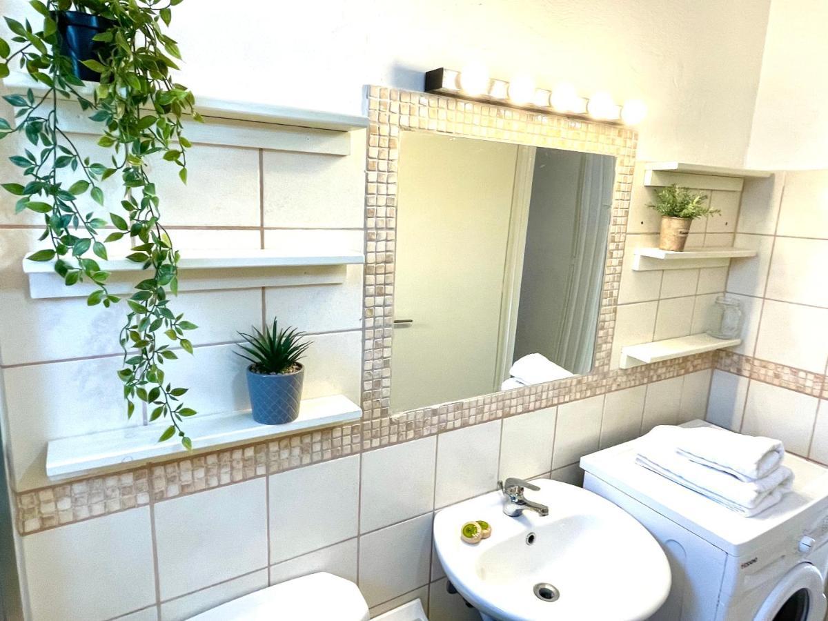 Lena Kassiopi Apartments Bagian luar foto